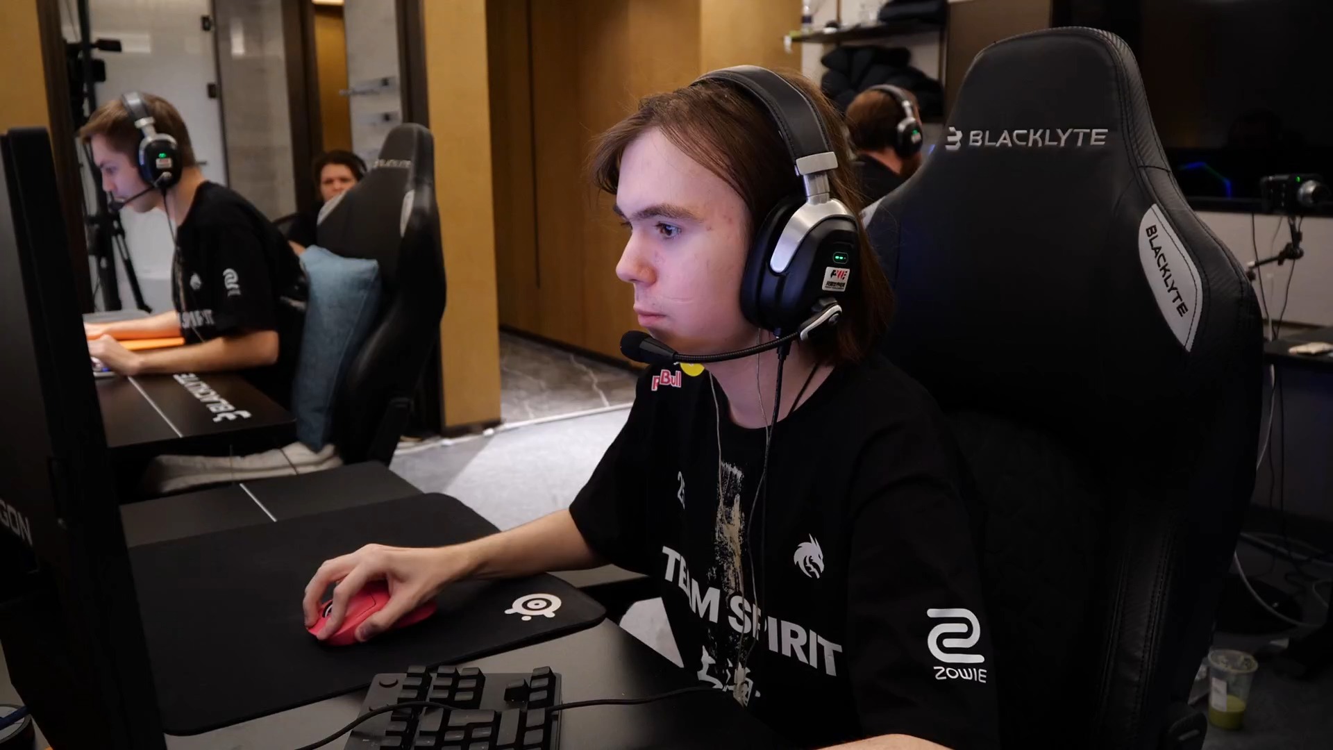 过多支球队 过多支球队