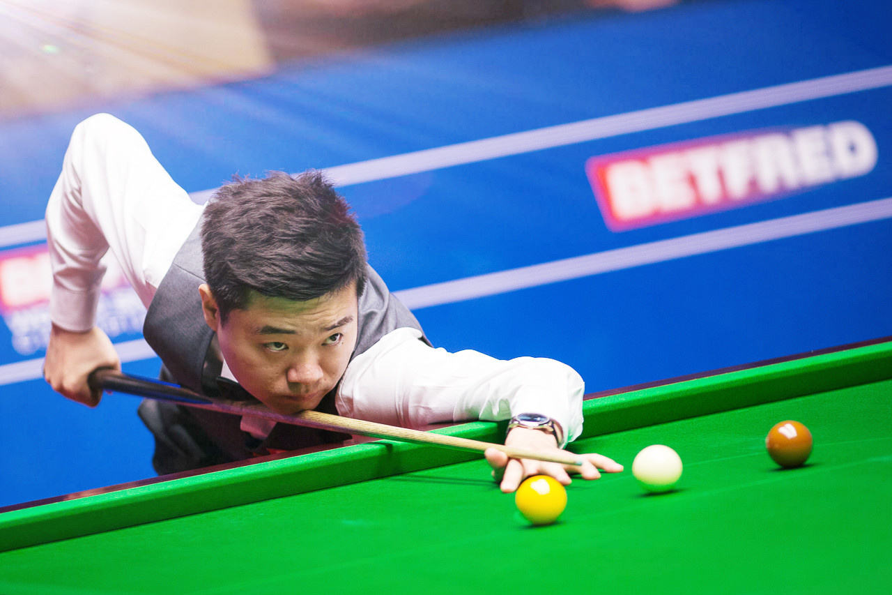 间的突出表 间的突出表